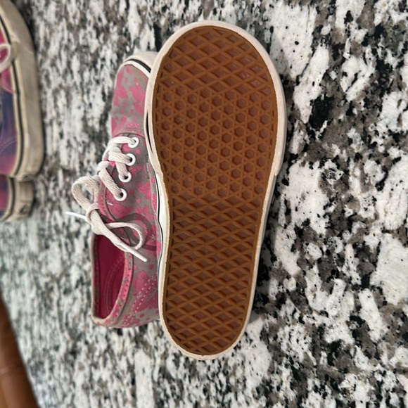 Pink and gray flower vans - Picture 2 of 6